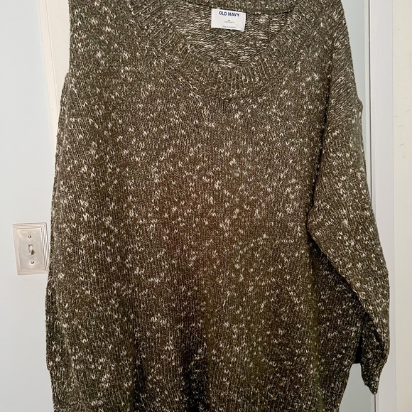 Old Navy Oversized Voop-Neck Tunic Sweater- NWOT- Olive - Picture 4 of 5